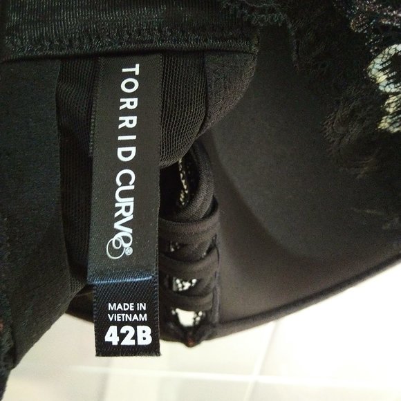 TORRID 42B XO PUSH-UP PLUNGE BRA - Picture 5 of 8